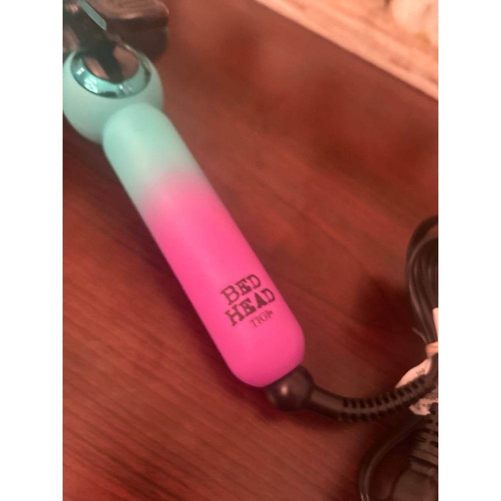 Bed Head Wave Affair Jumbo 3 Barrel Hair Waver, Quick Styling and Serious Hold - Picture 4 of 4